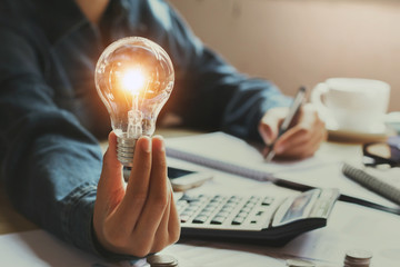 马鞍山到南京中华门的汽车最晚的一班是几点？