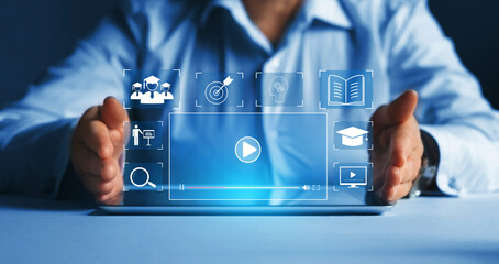 合力叉车与龙工叉车各自有什么优势和劣势