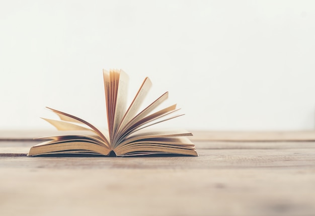 公积金一个月就300能贷款吗